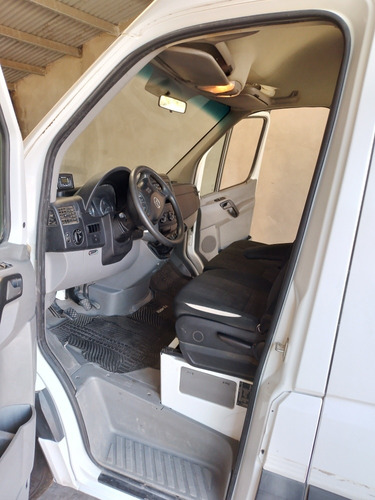 Imagen 17 de 20 de Mercedes-benz Sprinter 2016 2.1 415 Combi 3665 150cv 15+1 Te