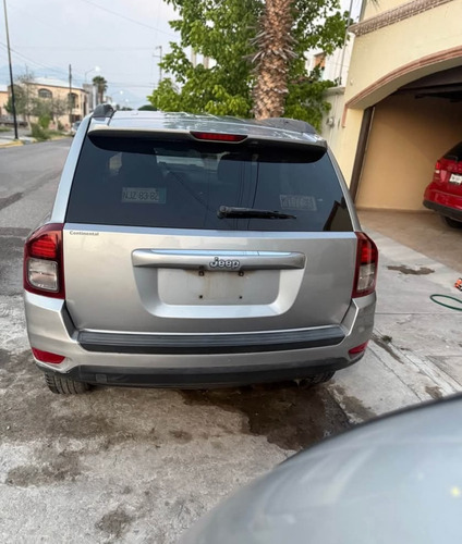 Jeep Compass 2.4 Latitude 4x2 Mt
