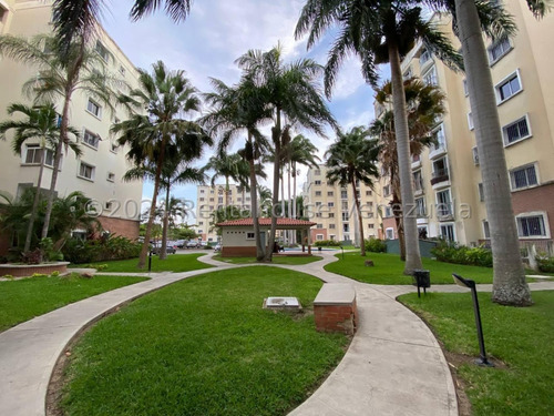 Sorangel Vargas Vende Bello Apartamento Con Piscina, Urbanismo Privado, Piso Bajo. Metropolitano Javier Zona Oeste Barquisimeto
