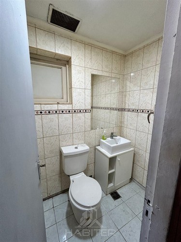 Casa En Venta De 3 Dorm. En Curicó