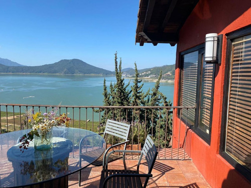 Casa En Valle De Bravo Con Vista Al Lago