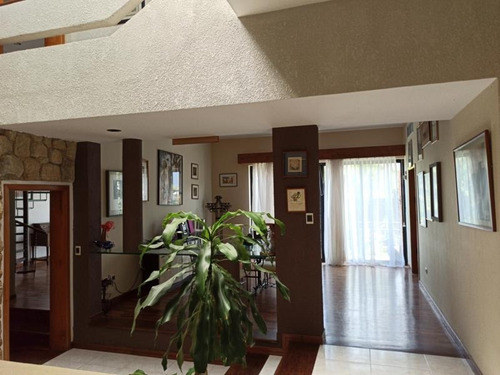 Imagen 5 de 8 de Gabriel Rivas Vende Casa En Urb. Colinas De Guataparo Valencia Cod: Lemc-401
