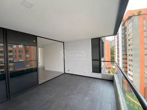 Apartamento En Venta En El Poblado. Cod V776055