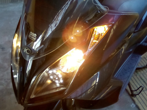 Imagen 1 de 6 de Kymco Downtown 300i