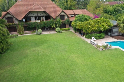 Imagen 2 de 29 de Lote Único De Mas De 3.000m2 Con Casa P/actualizar, En Lo Mejor De Lomas Jockey.