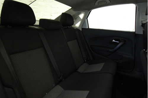 Volkswagen Vento 2.0 Confortline Mt
