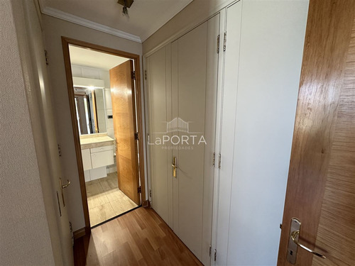 Amplio / Condominio Cerrado / Alto Las Condes