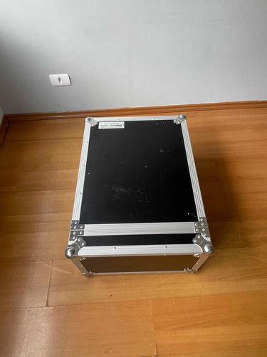 Mesa Digital Yamaha Ql1 Com Case Semi Nova (Usado)