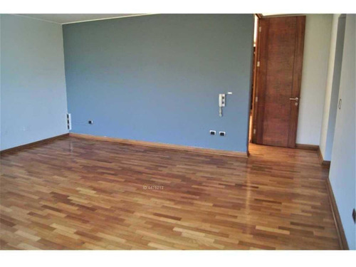 Imagen 9 de 18 de Preciosa Casa En Venta En Condominio En Lo Barnechea