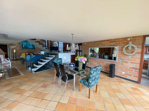 Casa En Venta En Las Brisas. Cod V10099