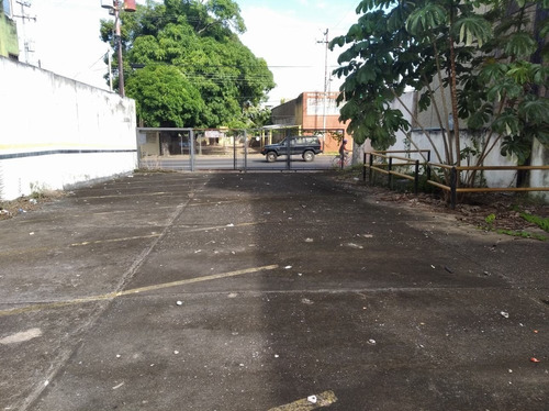 Local En Alquiler VĂa Las Cocuizas - Sector Santa Elena