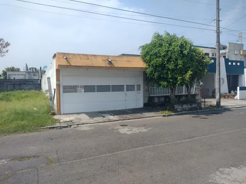 Casa De 1 Piso A La Venta, Frac. Floresta, Veracruz, Ver