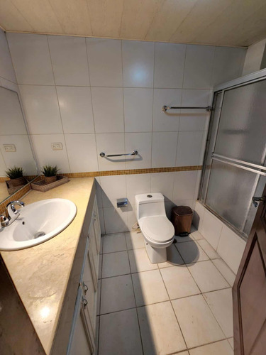 Apartamento En Alquiler De 3 Habs Y 4 Baños En Piantini