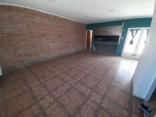 Imagen 14 de 20 de En Venta Casa Modernizada Barrio Anchorena