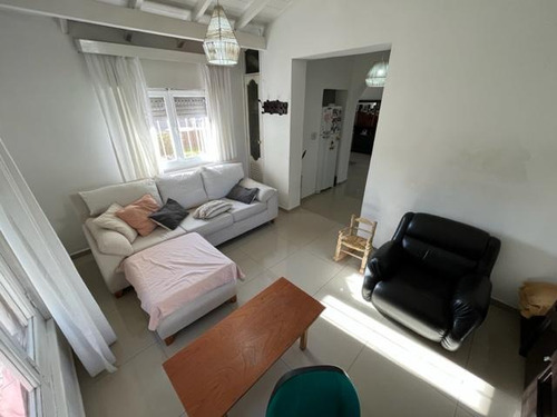 Casa En Claypole Con Hermoso Parque
