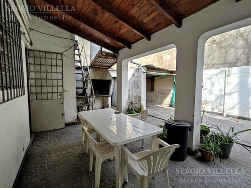 Imagen 2 de 13 de Casa De Dos Dormitorios En Venta En Rosario