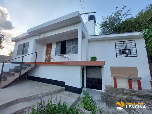 Casa En Venta - Dos Dormitorios - Barrio La Quinta