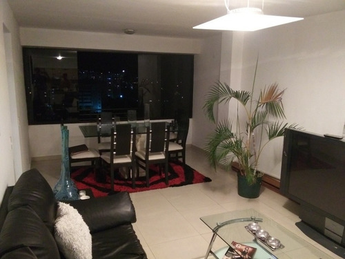 Imagen 2 de 13 de Apartamento En Altagracia. Av Baralt. Centro Rd A28