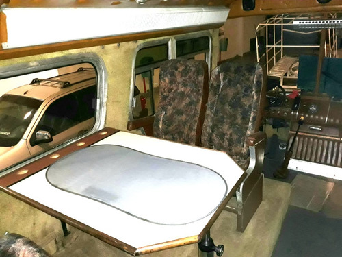 Micro Rodante Y Taller Competicion Mercedez Benz Con Carpas