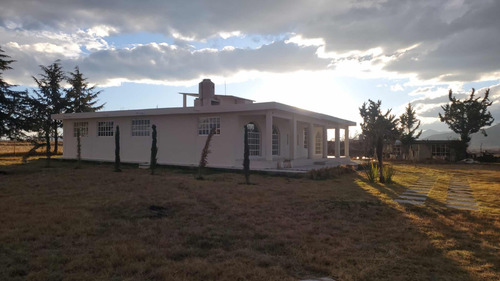 Casa A Precio De Terreno A 5 Min De Atlacomulco Muy Bonita