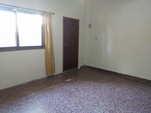 Venta - Casa Multifamiliar En Beccar. Venta En Block