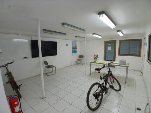 Excelente Local Comercial Para Automotriz En Arriendo