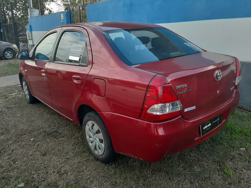 Toyota Etios 1.5 Sedan Xs