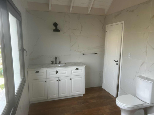 Casa En Venta - 5 Dormitorios 4 Baños - Cochera - 630mts2 - Mar Del Plata