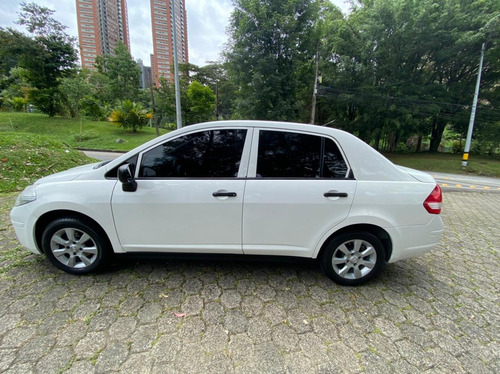 Nissan Tiida 2012 1.8 Miio