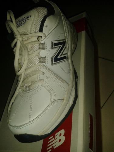 Zapatos Deportivos Blancos New Balance Originales  24.5 Cm