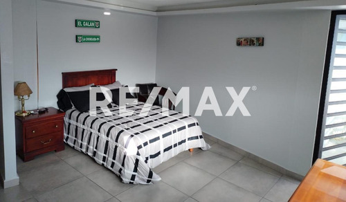 Casa En Venta En Privada Juriquilla