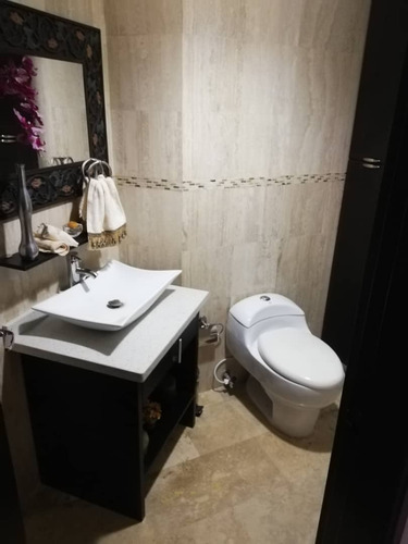 Imagen 15 de 16 de Remax Infinity Vende Pent-house De Iii Niveles En El Parral 446253 Frances Mijares 04144990396