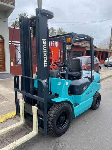 Imagen 1 de 13 de Autoelevador Maximal 2,5 Tn Tt Con Desplazador Diesel
