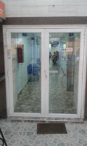 Imagen 3 de 10 de Clínica En Venta Valencia Excelente Zona Cjs