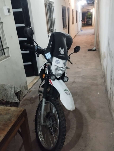Moto Zanella Zt Con Dos Cascos Baul, Vtv Hecha..