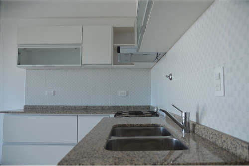 Imagen 2 de 30 de Venta Depto 3 Amb Berazategui A Estrenar! Balcón