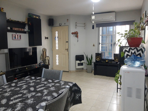Imagen 11 de 28 de Venta - Ph 3 Amb. Reciclado - Caseros