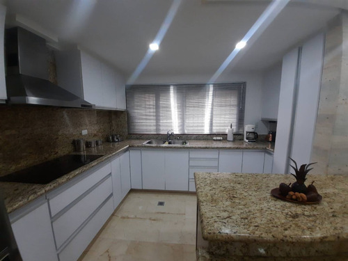Imagen 16 de 24 de Re/max. Iris Hernandez. Vende Casa (308/300m2). Piedras Pintadas. Valencia. Codigo 125746