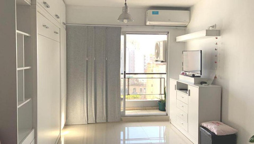 Departamento Monoambiente - Venta - Piso Alto - Balcón - Amoblado -flores