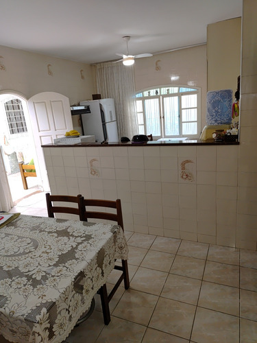 Casa Muito Linda Com Edicula Em Itanhaem