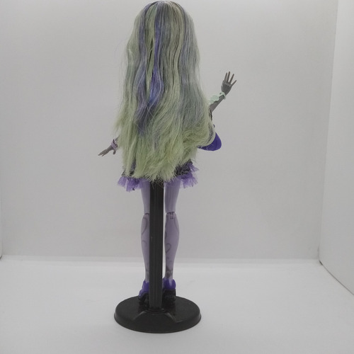 Monster High Twyla 13 Wishes (Usado)