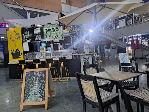 Fondo De Comercio Totalmente Operativo En El Rubro De Alimentos Y Bebidas En Un Centro Comercial De Alto Trafico Y Prestigio En La Zona De La Granja Del Municipio Naguanagua.