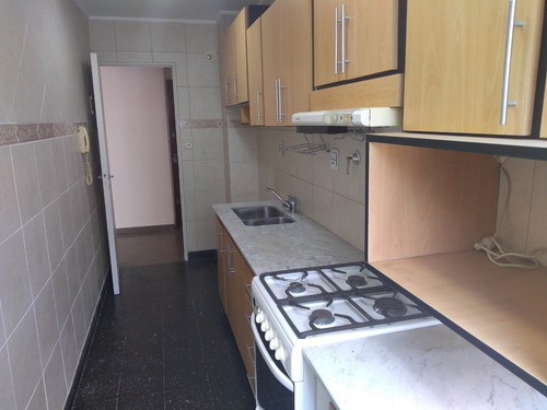 Imagen 3 de 22 de Departamento De 3 Ambientes - A La Calle - Moreno 3100