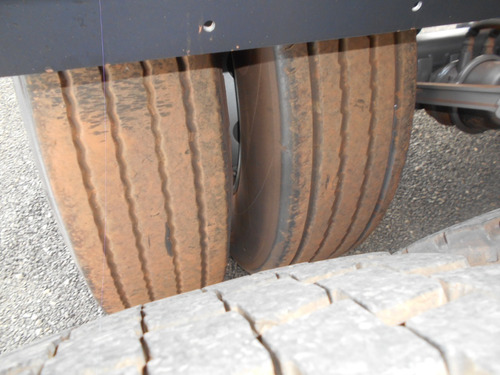 Imagem 12 de 25 de Volvo Vm 260 2010 Roll-on Roll-off