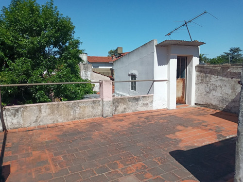 Imagen 16 de 24 de Casa Venta En Block 4 Ambientes A Reciclar Castelar Oportunidad