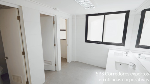 Imagen 24 de 29 de Arriendo De Exclusiva Oficina Completamente Remodelada
