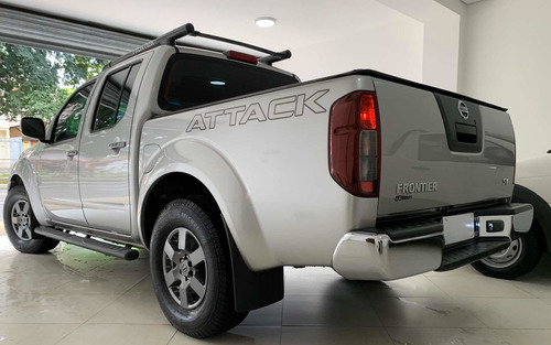 Nissan Frontier 2.5 Sv Attack Cab. Dupla 4x4 Aut. 4p 2015