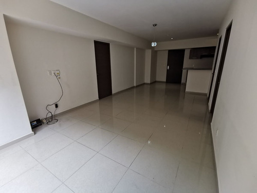 Departamento En Venta En Vía Santa Fe Con Terraza Y Bodega (m2d3178)