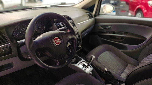Imagem 12 de 16 de Fiat Linea Essence 1.8 16v Dualogic (flex)