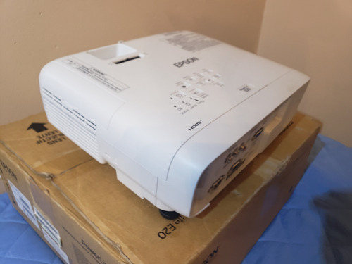Proyector Epson Powerlite E20 Hdmi 3400 Lúmenes Seminuevo Blanco